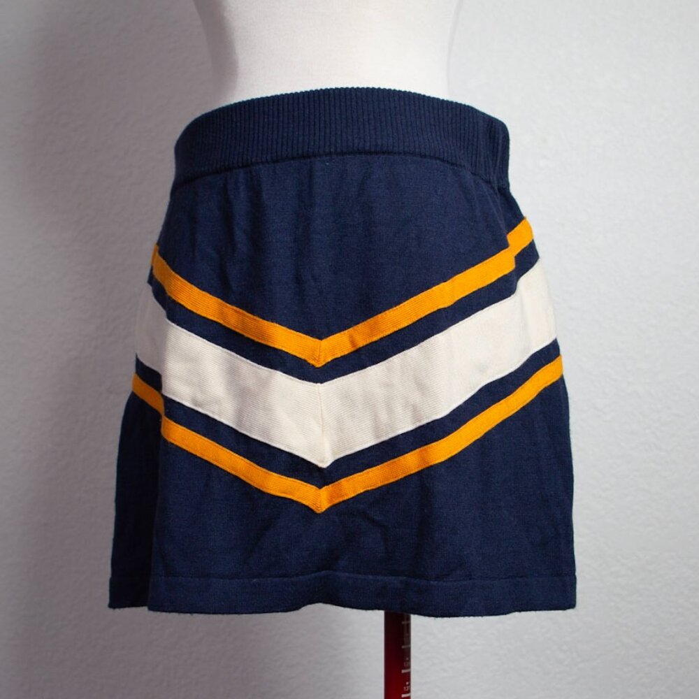 RARE NWT Nike Limited Edition Cashmere Blend Mini Skirt Size Large